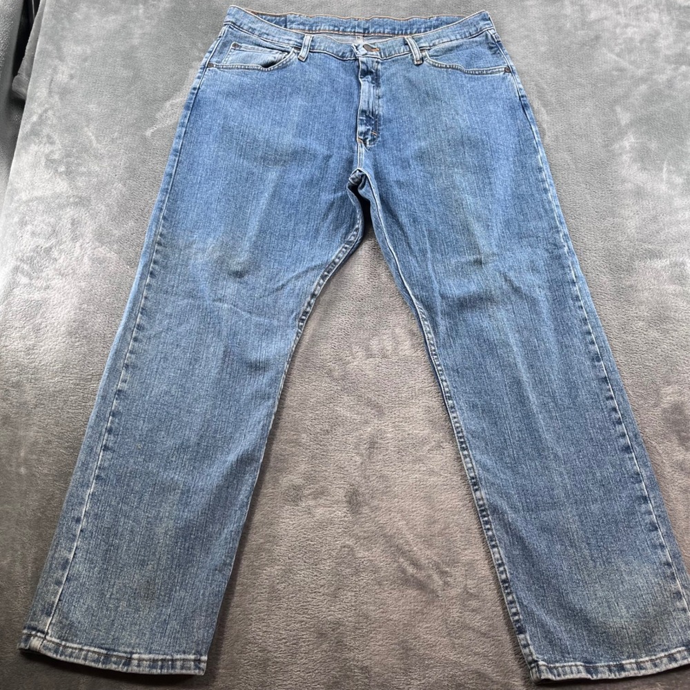 Wrangler Authentic Jeans Mens 38x30 Relaxed Fit Medium Wash Blue 9WRLAVS Denim